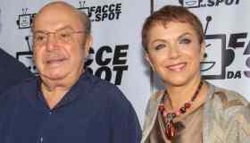 Lino Banfi bisnonno, l’annuncio della figlia Rosanna: “Nonna con la procreazione assistita”