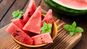 Anguria, come servirla e presentarla a tavola o a un buffet