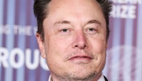 Elon Musk sulla figlia transgender: “Uccisa dalla cultura woke”. Lei replica: “Mi tormentava”