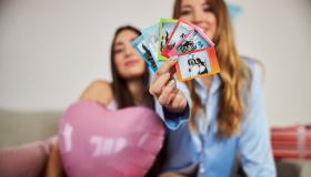 I tuoi ricordi sempre con te: la fotocamera instantanea che devi avere