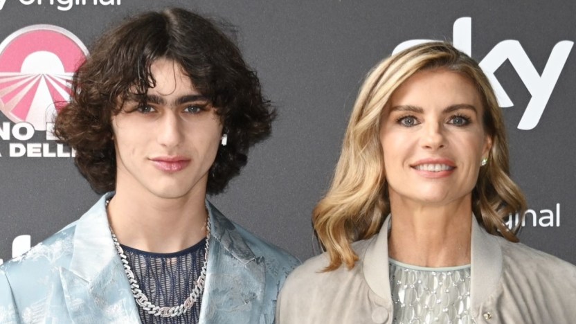 Martina Colombari insultata sul profilo del figlio Achille Costacurta: come ha reagito