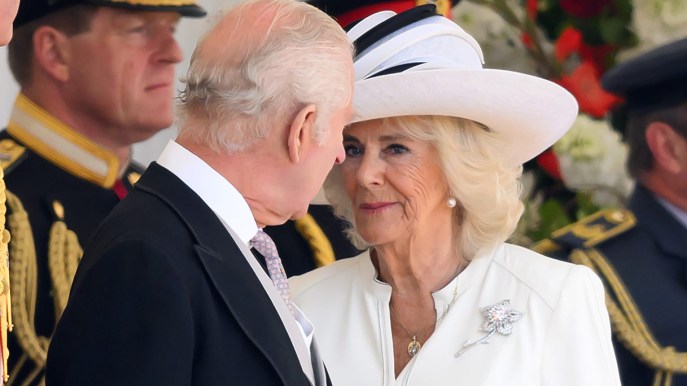 Re Carlo, ultime notizie. La profezia fatale di Diana su Camilla si avvera