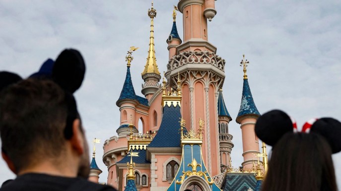Per la prima volta nella storia, un brand di moda sfila a Disneyland Paris: è Coperni