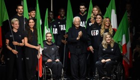 Le più belle divise delle Olimpiadi 2024. L’italiana, firmata Armani, tra le peggiori