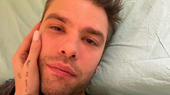 Fedez in ospedale: “Nessun abuso di alcool e droghe”. La reazione di Chiara Ferragni
