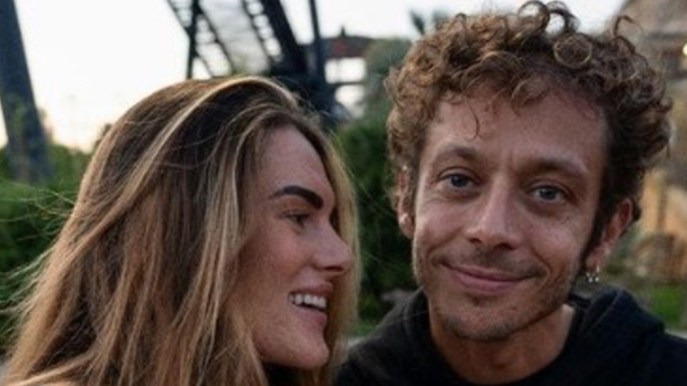Francesca Sofia Novello incinta, l’annuncio con Valentino Rossi e Giulietta
