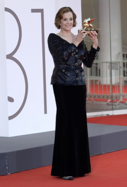 Sigourney Weaver col Leone d'Oro alla carriera a Venezia 81