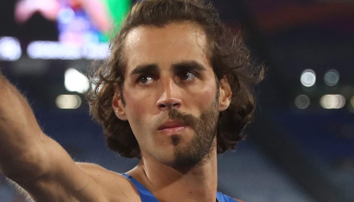 Gianmarco Tamberi in ospedale, malore prima di Parigi. Jovanotti: “Forza Gimbo”