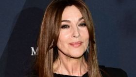 Monica Bellucci in tutta la sua magistrale bellezza racchiusa in un semplice abito nero