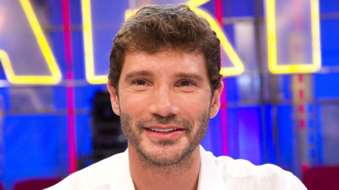 Stefano De Martino: “Non conosco Arianna Meloni. Belen? Tutto ok”. E cambia Affari Tuoi