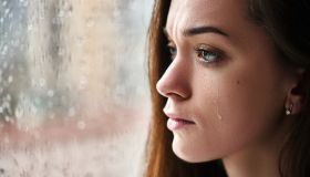 La mia amica mi ha tradito con il mio fidanzato. E io non posso perdonarla