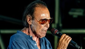 Antonello Venditti, parla il padre della fan disabile: “Avrebbe potuto rimediare subito”