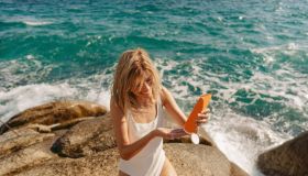 Creme solari ecologiche che non inquinano: le migliori per proteggere te e l’ambiente