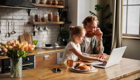 Come proteggere i nostri figli dai pericoli del web: il parental control e le sue alternative