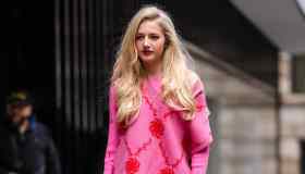 Come abbinare rosso e rosa: idee di look