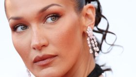 Bella Hadid conquista Parigi con un look autunnale super chic da cui trarre ispirazione