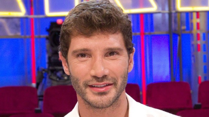 Stefano De Martino cita Amadeus ad Affari Tuoi. Il pubblico: “Ci manchi”
