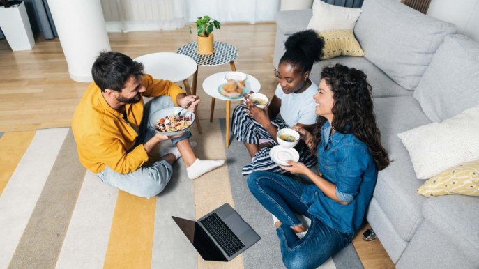 Come andare d’accordo con i coinquilini? 10 regole da seguire per rendere positiva l’esperienza della convivenza