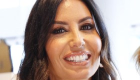 Elisabetta Gregoraci sfila in bikini alla Milano Fashion Week dopo il ricovero