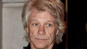 Jon Bon Jovi salva una donna dal suicidio: l’abbraccio sul ponte di Nashville