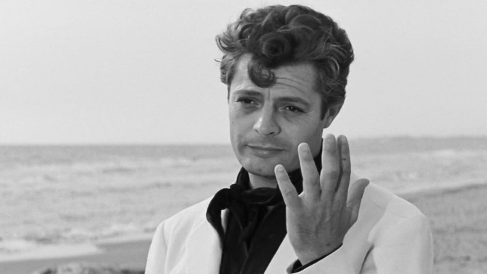 Marcello Mastroianni, i grandi amori dell’antidivo timido che conquistò le più belle