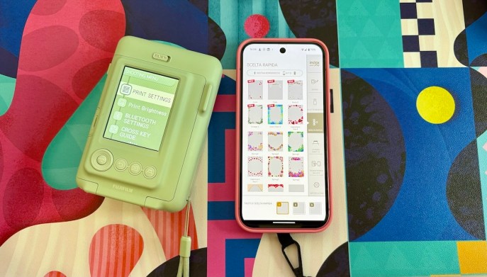 Come funziona: scatto, stampa su pellicola e app