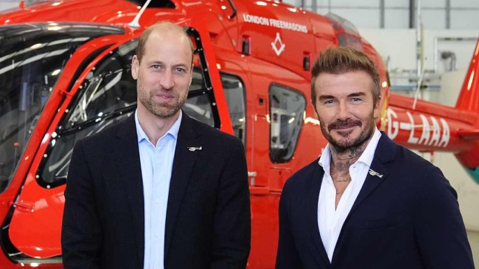 David Beckham e il Principe William visitano insieme la London Air Ambulance Charity