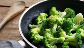 Cavoli, cavolfiori, broccoli, perché le crucifere fanno bene e quando limitarle nella dieta