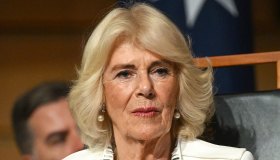 Re Carlo, Camilla sta male. Annullati tutti gli impegni