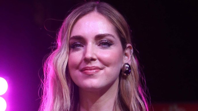 Chiara Ferragni, bagno di folla ad Atene: il nuovo progetto