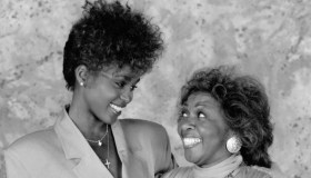 Morta Cissy Houston, mamma di Whitney e leggenda del Gospel: aveva 91 anni
