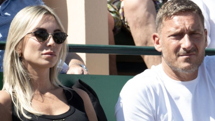 Noemi Bocchi e Francesco Totti lasciano l’Italia: i dettagli dell’incontro con la Jacobelli