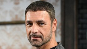 Ascolti tv del 12 dicembre, Don Matteo 14 non ha rivali. De Martino record