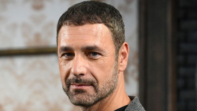 Ascolti tv del 12 dicembre, Don Matteo 14 non ha rivali. De Martino record
