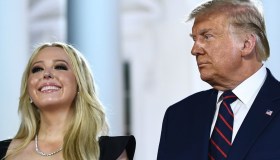 Tiffany Trump è incinta del primo figlio: l’annuncio (insolito) di Donald