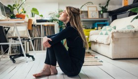 Andare a vivere da sola per la prima volta: i 10 dubbi che devi chiarire prima di farlo