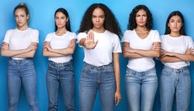 25 novembre: cosa ascoltare, leggere, guardare per riconoscere e combattere la violenza