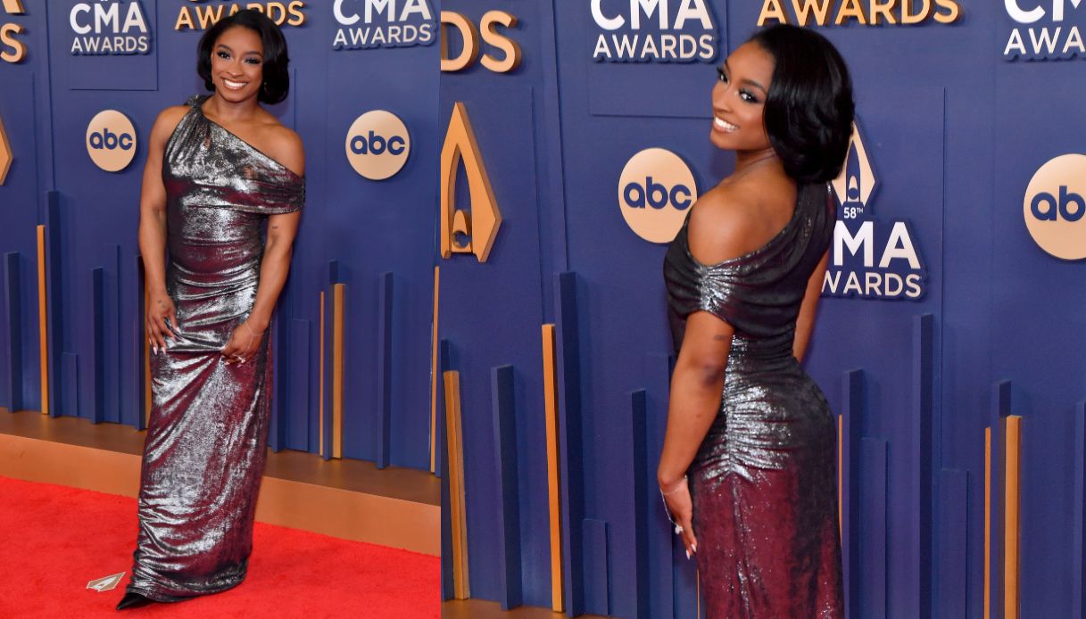 L'outfit metallizzato di Simone Biles sul red carpet dei "CMA Awards 2024"