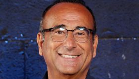 Ascolti TV 1 novembre, la sfida tra Carlo Conti e Storia di una famiglia perbene