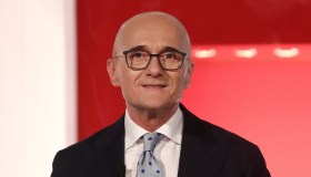 Grande Fratello cambia programmazione del sabato sera. Rischio chiusura anticipata