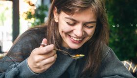 Intuitive eating: cos’è e perché ci salverà dalle diete