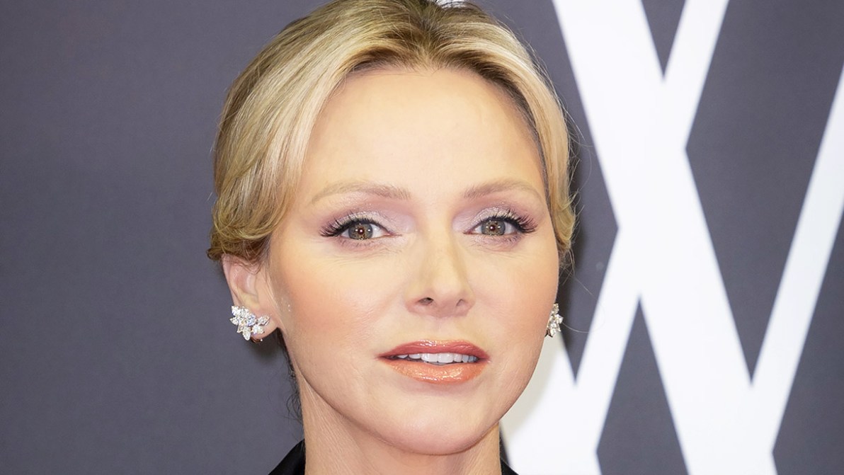 Charlene di Monaco, svolta sensuale col bustier da 15mila euro. Alberto non si sbilancia