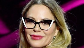 Naike Rivelli: “A 43 anni ero in menopausa precoce, perdevo 1 kg al giorno”. Anticipazioni La volta buona