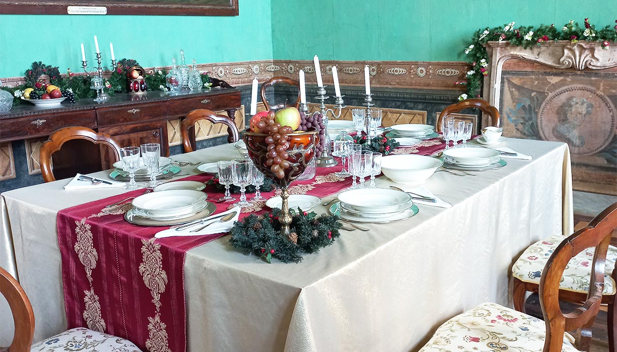 Il Castello Reale di Govone, tra panorami unici e gioielli artistici per il Natale più romantico