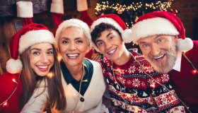Come ritrovare la magia del Natale con i nonni