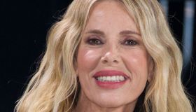 Alessia Marcuzzi si rilassa alla spa prima di Capodanno: splendida in costume intero