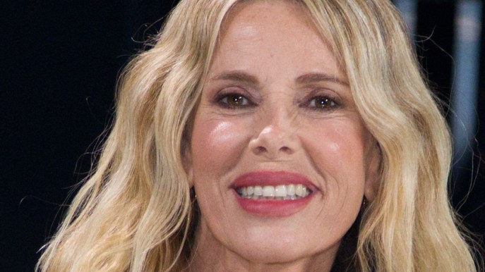 Alessia Marcuzzi si rilassa alla spa prima di Capodanno: splendida in costume intero