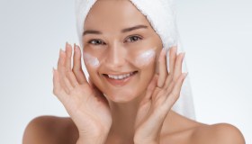 La bava di lumaca è l’ingrediente “mai più senza” per una pelle del viso luminosa e ringiovanita