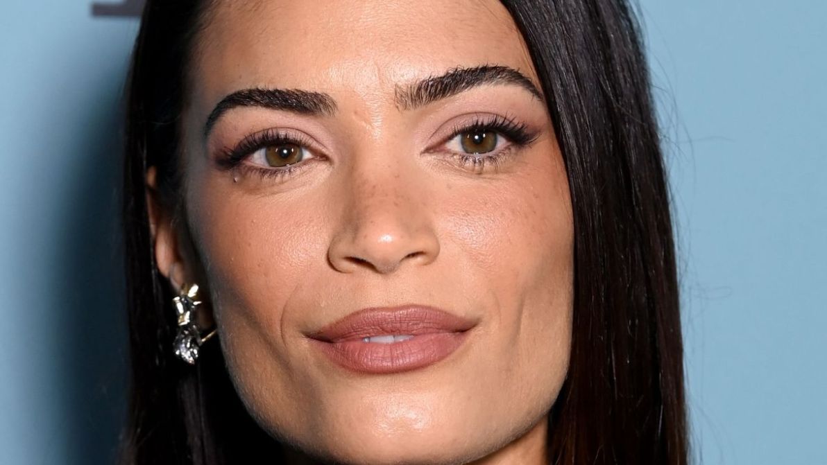 Elodie a Sarà Sanremo, look da 40mila euro: effetto nude e spacco profondo