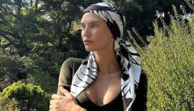 Bianca Balti sul tumore a Le Iene: “Mi sono messa a piangere, avevo paura per le mie bambine”